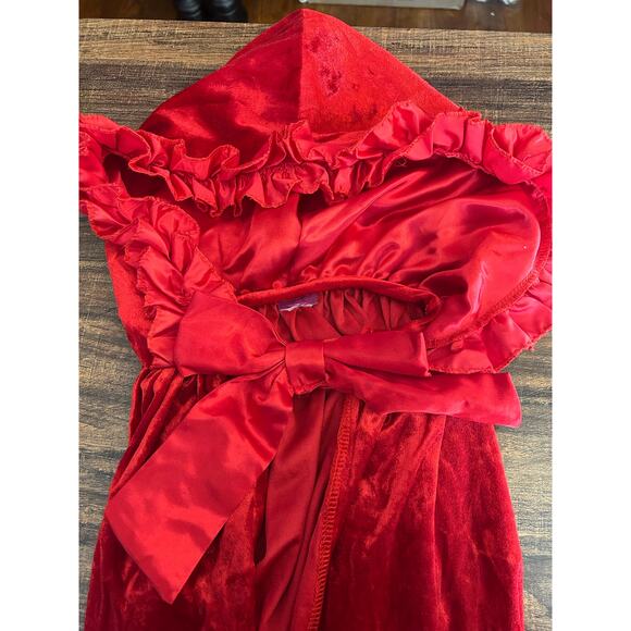 NINGBO JASON INTL TRADE CO Girl’s Red Velvet Costume Cape - Picture 3 of 11